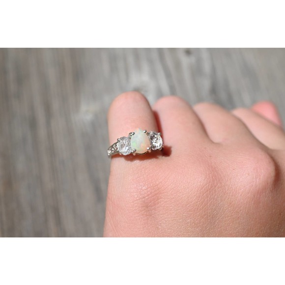 Alternative Engagement Ring, Unique Opal Jewelry, Raw Stone Ring, - Picture 3 of 4
